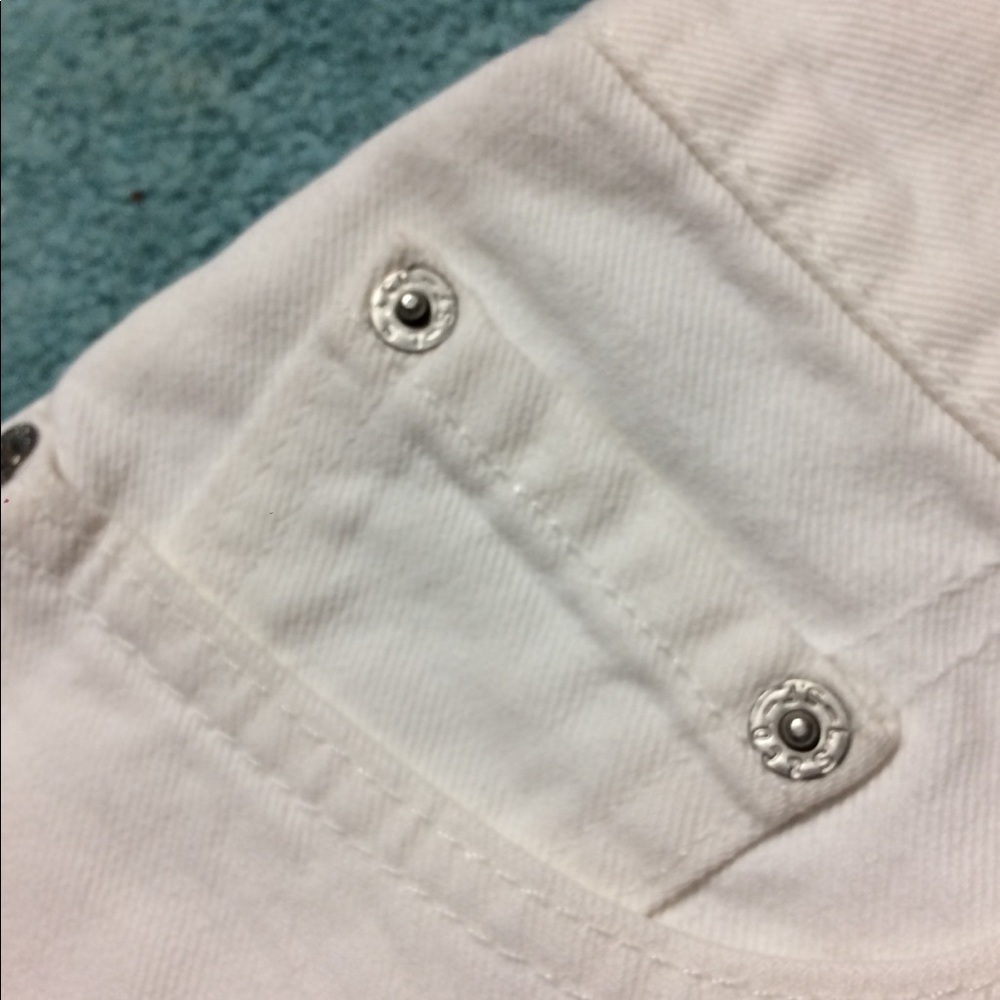 Vintage Levi’s 555 Guy’s Fit White Jean Shorts - Picture 9 of 11